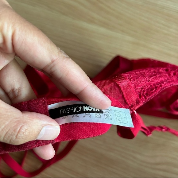 Fashion Nova Red Lace Wireless Bra XS - Picture 2 of 5